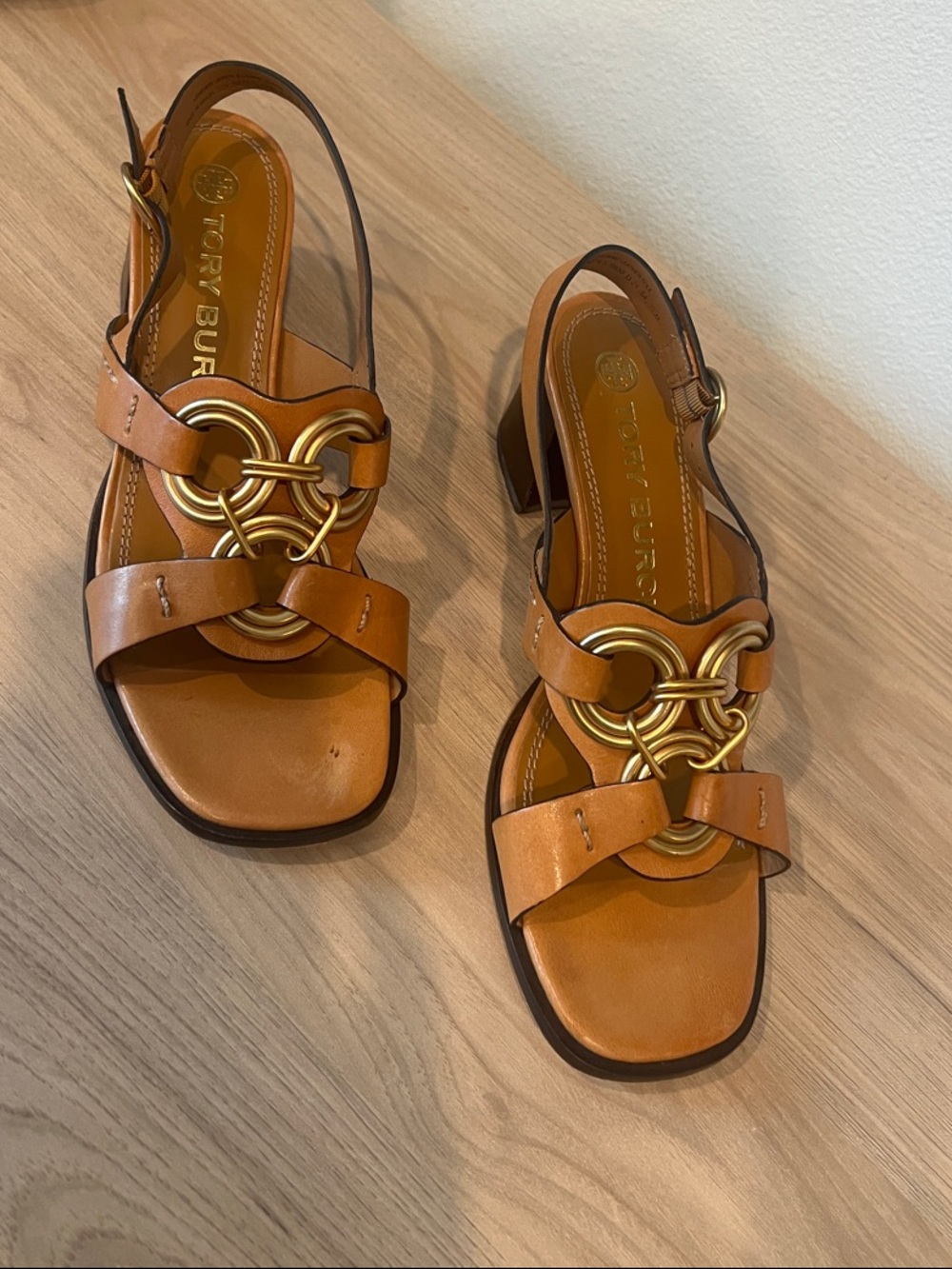 Tory Burch Tan Leather Mid-Heel Sandals with Gold Hardware - Picture 3 of 10